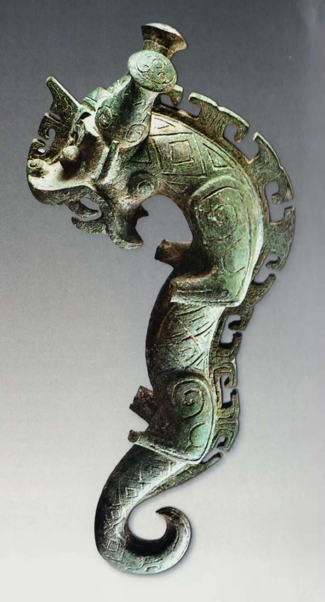 西周青铜爬兽更坚实的证据或许是来自陕西宝鸡出土的西周时期的青铜器