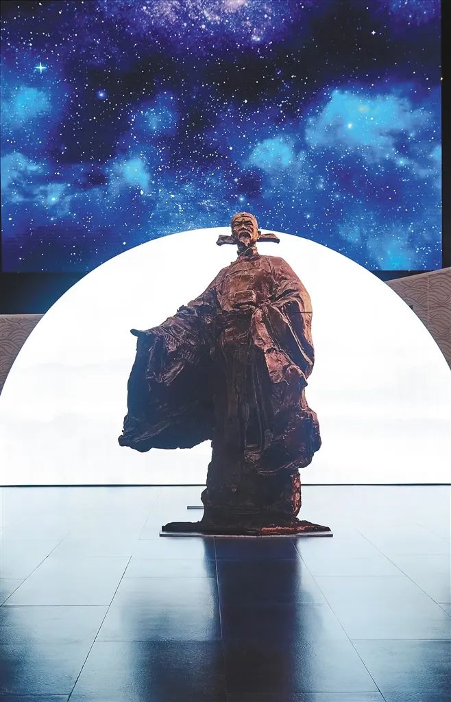 这位海南名人写的"寿"字,竟可以释读出十多个字