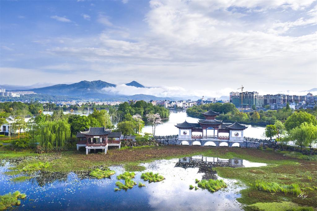 图为腾冲市欢乐湖一景.新华社发(李恒宇 摄)