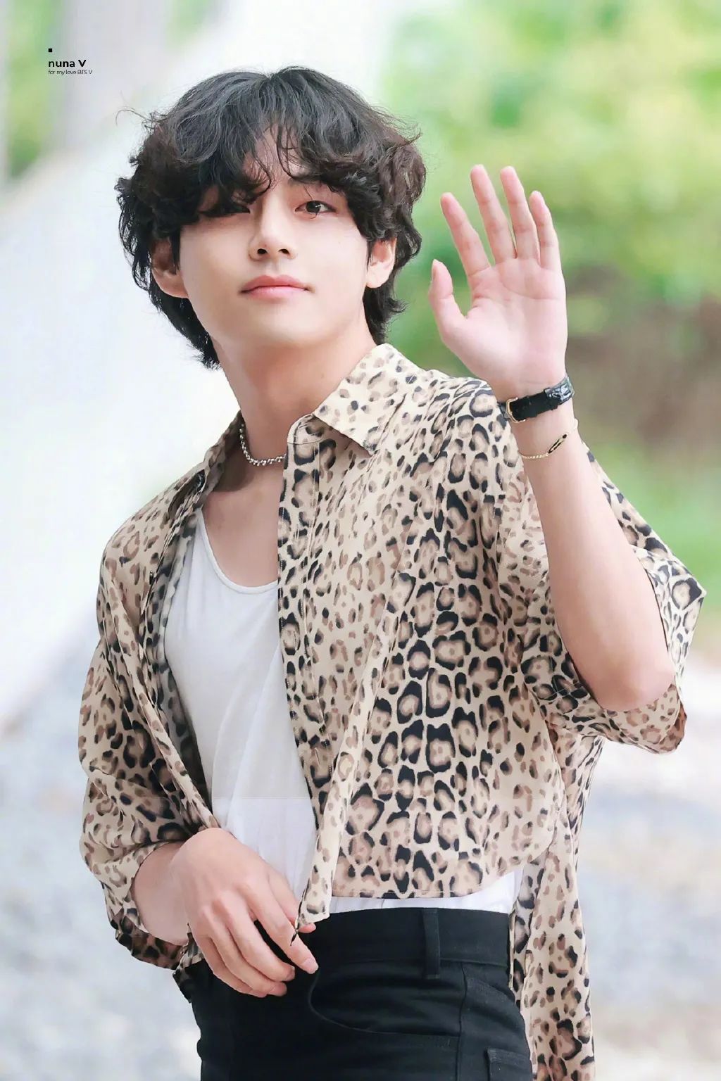 jennie与金泰亨恋情曝光?520旺桃花穿搭快来学!__财经头条