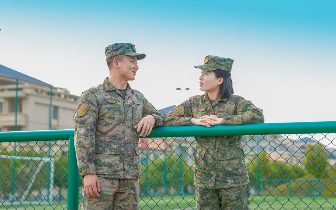 9次立功!双军人夫妻的硬核爱情!_新浪财经_新浪网