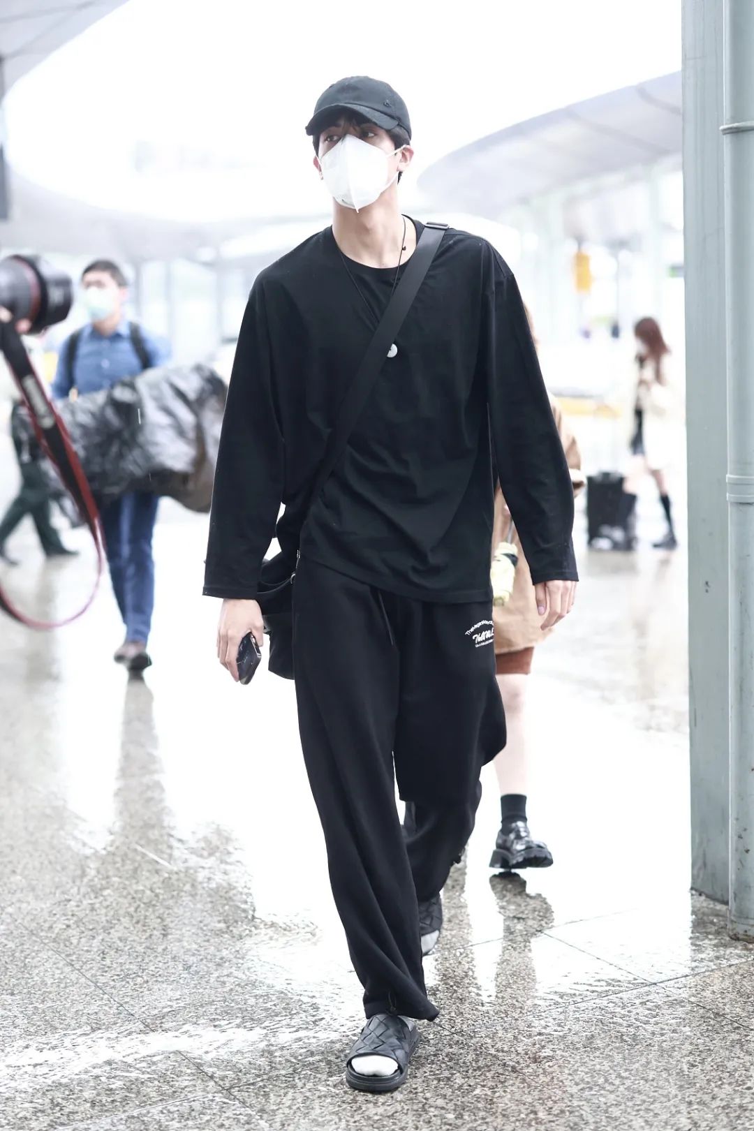 男星街拍 | 许光汉化身晨跑路上邻家boy好阳光!