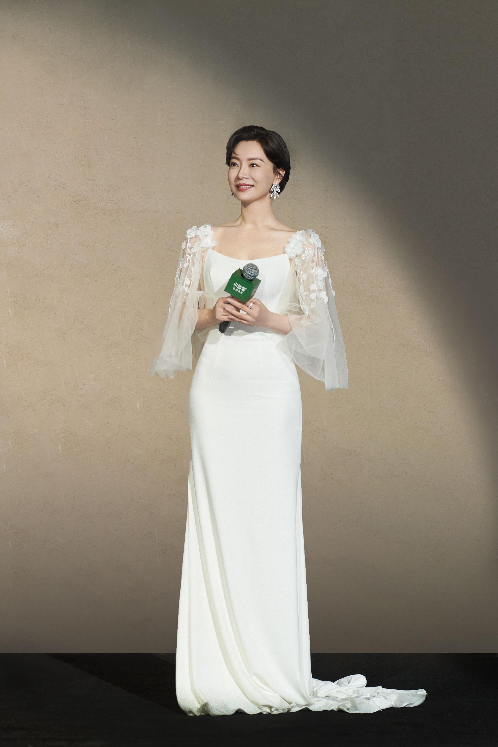 小仙炖鲜炖燕窝携手米其林餐厅开创高端燕窝宴,探索滋