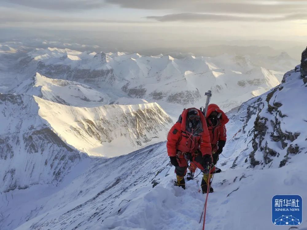 成功登顶!|珠穆朗玛峰_新浪财经_新浪网