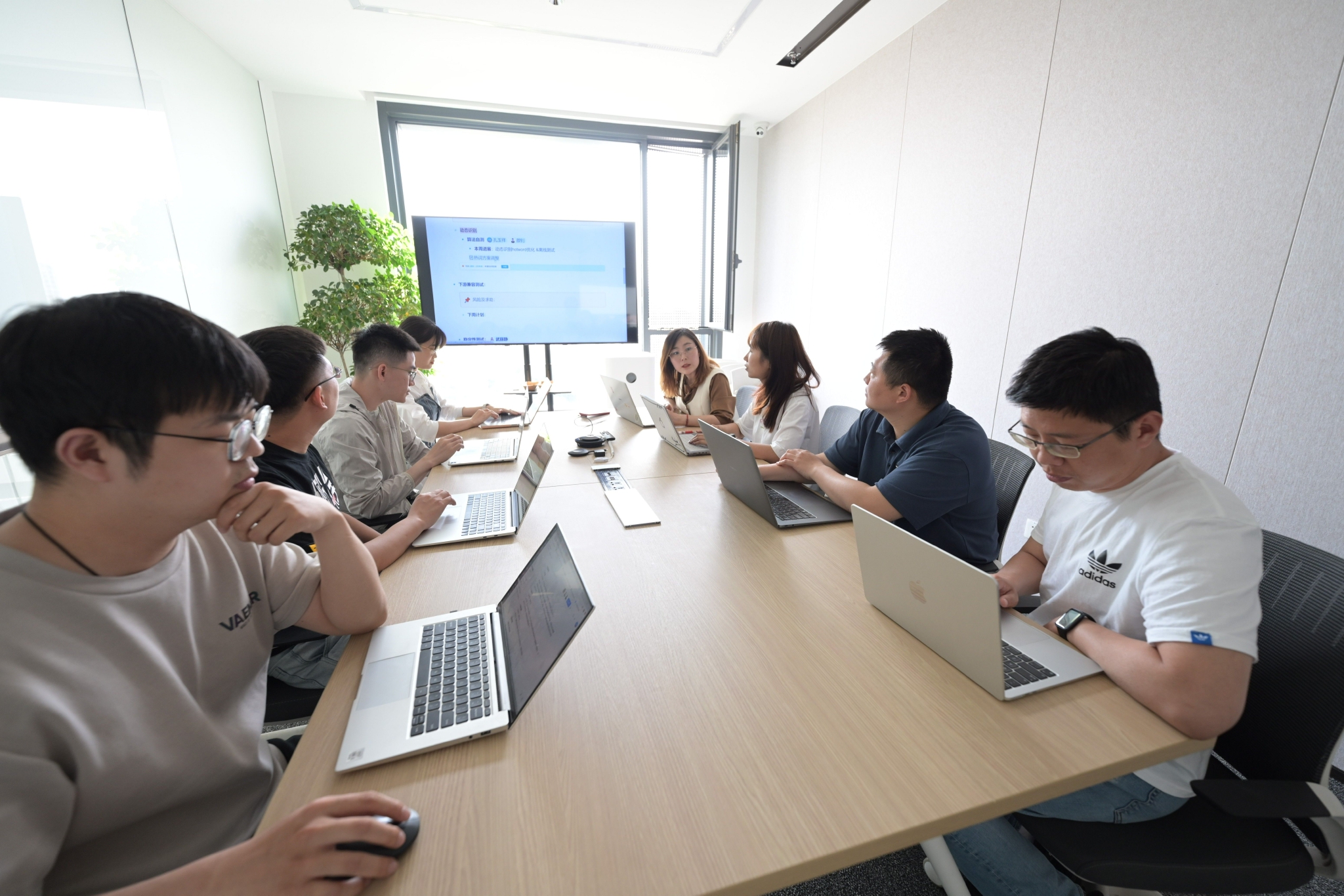 月活跃用户1.15亿!"小爱同学"是如何成长的?|小爱同学_新浪财经_新浪