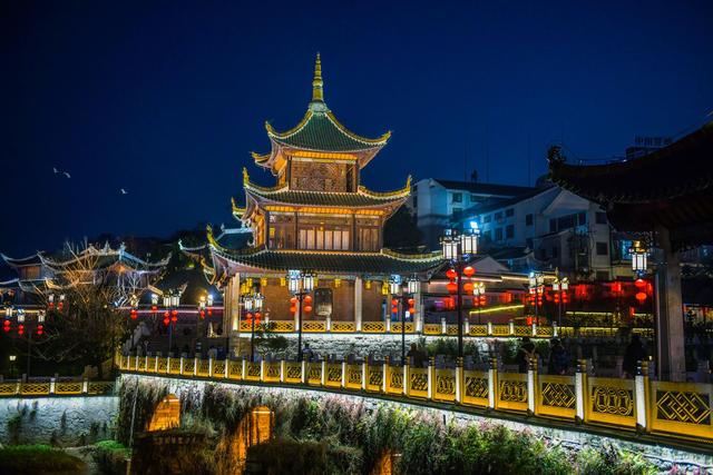 我登上了世界第一高桥丨贵州,太酷了!