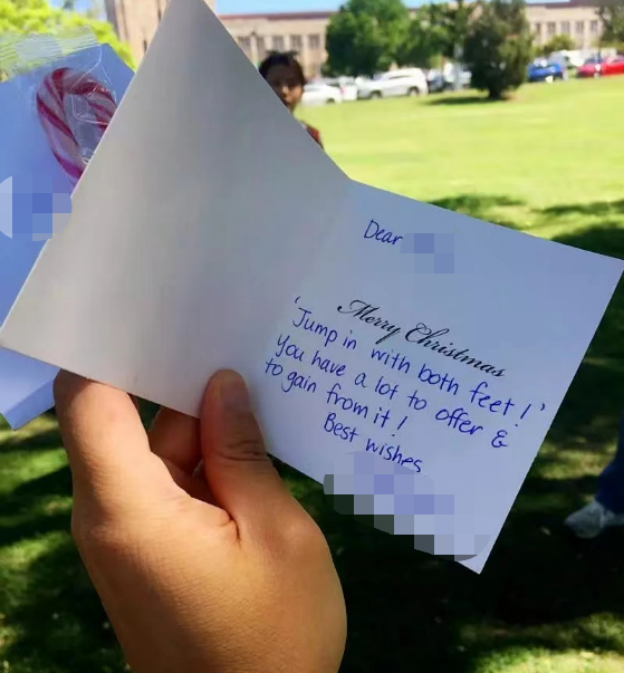 陈劲留学时收到的第一张圣诞卡片(图源:受访者)