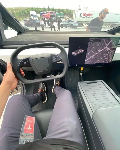 特斯拉cybertruck量产版内饰首曝