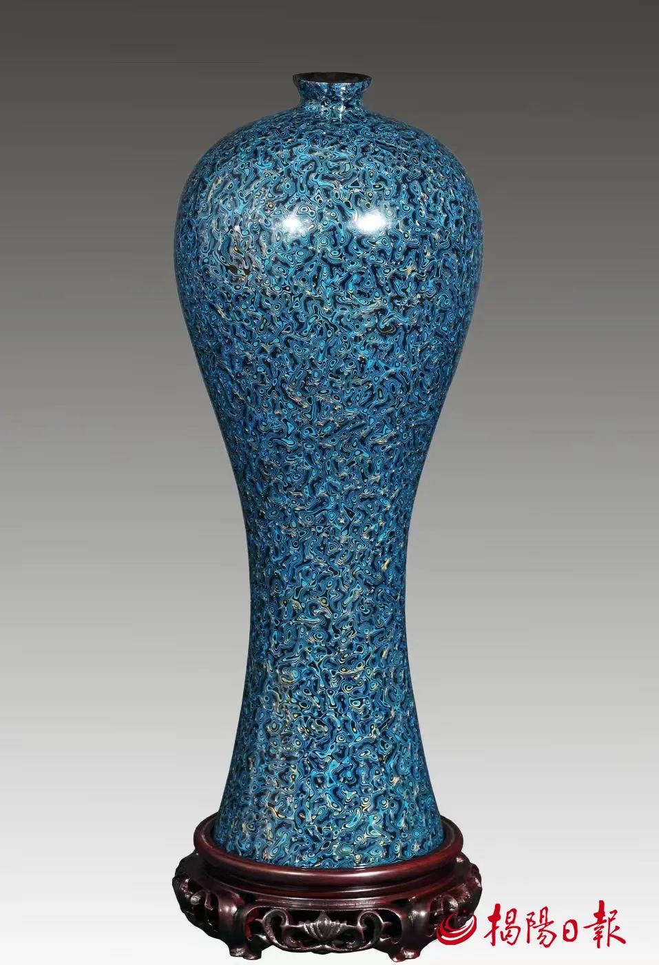 漆器《脱胎犀皮漆瓶》.杨细容 作