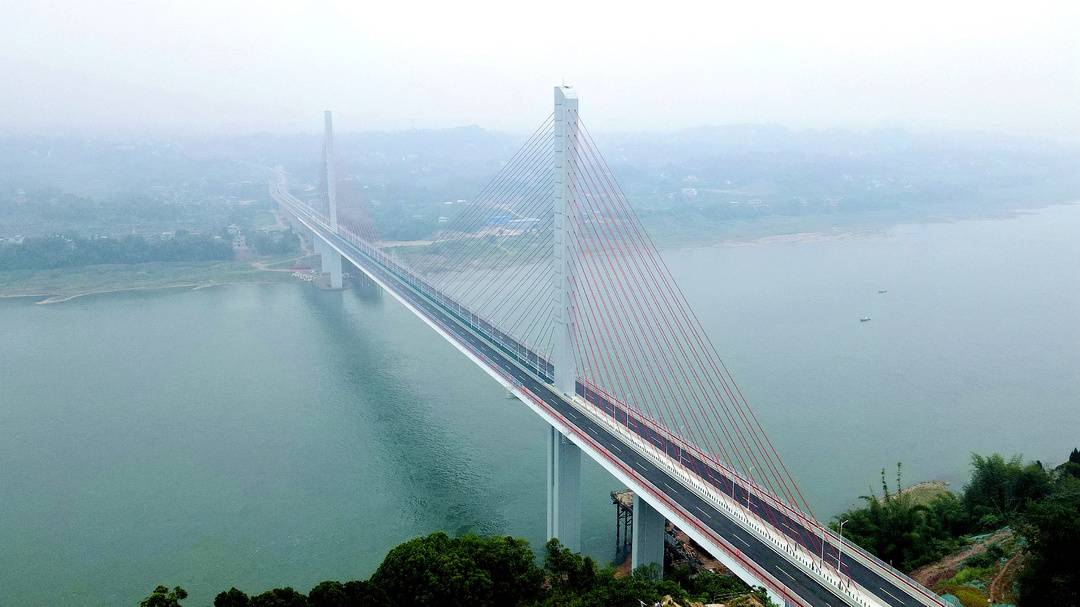 四川合江神臂城长江大桥建成投用