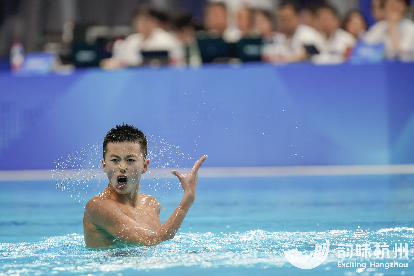 全国花游冠军赛:"水上芭蕾"集体项目有了"男演员"|冠军赛_新浪财经