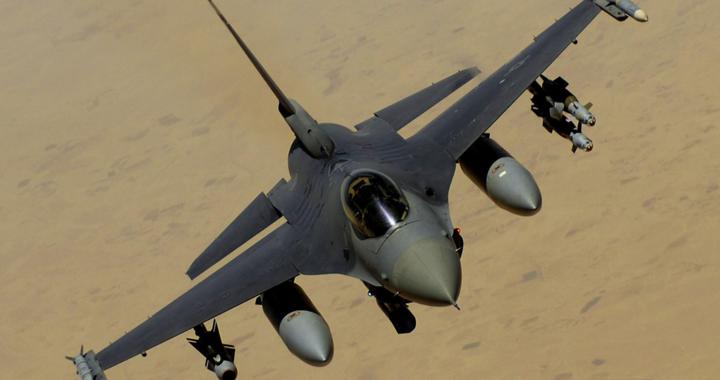 兵韬志略｜美宣布向乌提供F-16，俄乌冲突或再次升级
