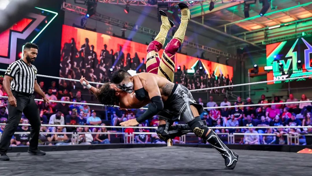 《wwe最前沿》此前专访王彦博谈到自信与挫折对自己的意义王彦博给出