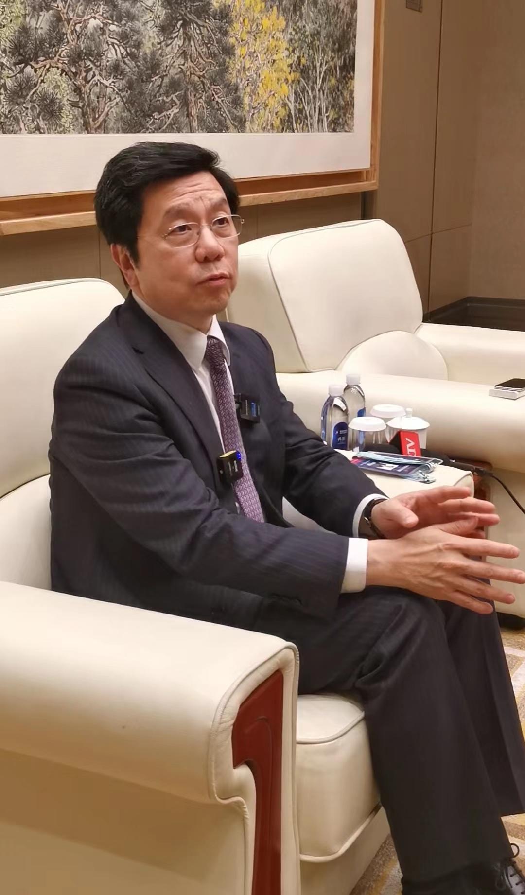 中关村论坛丨李开复ai20时代将颠覆许多行业是有史以来最大的平台革命