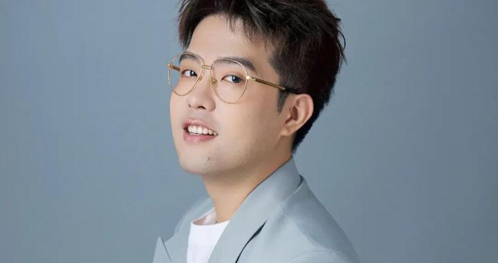 对话LPL主持刘航：高压力、高竞争是电竞主持的标签|电竞|刘航|主持人_新浪新闻