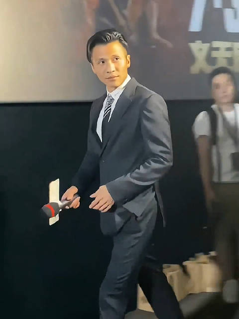 网友把谢霆锋ai换脸成宋小宝，宋里霆气的_手机新浪网