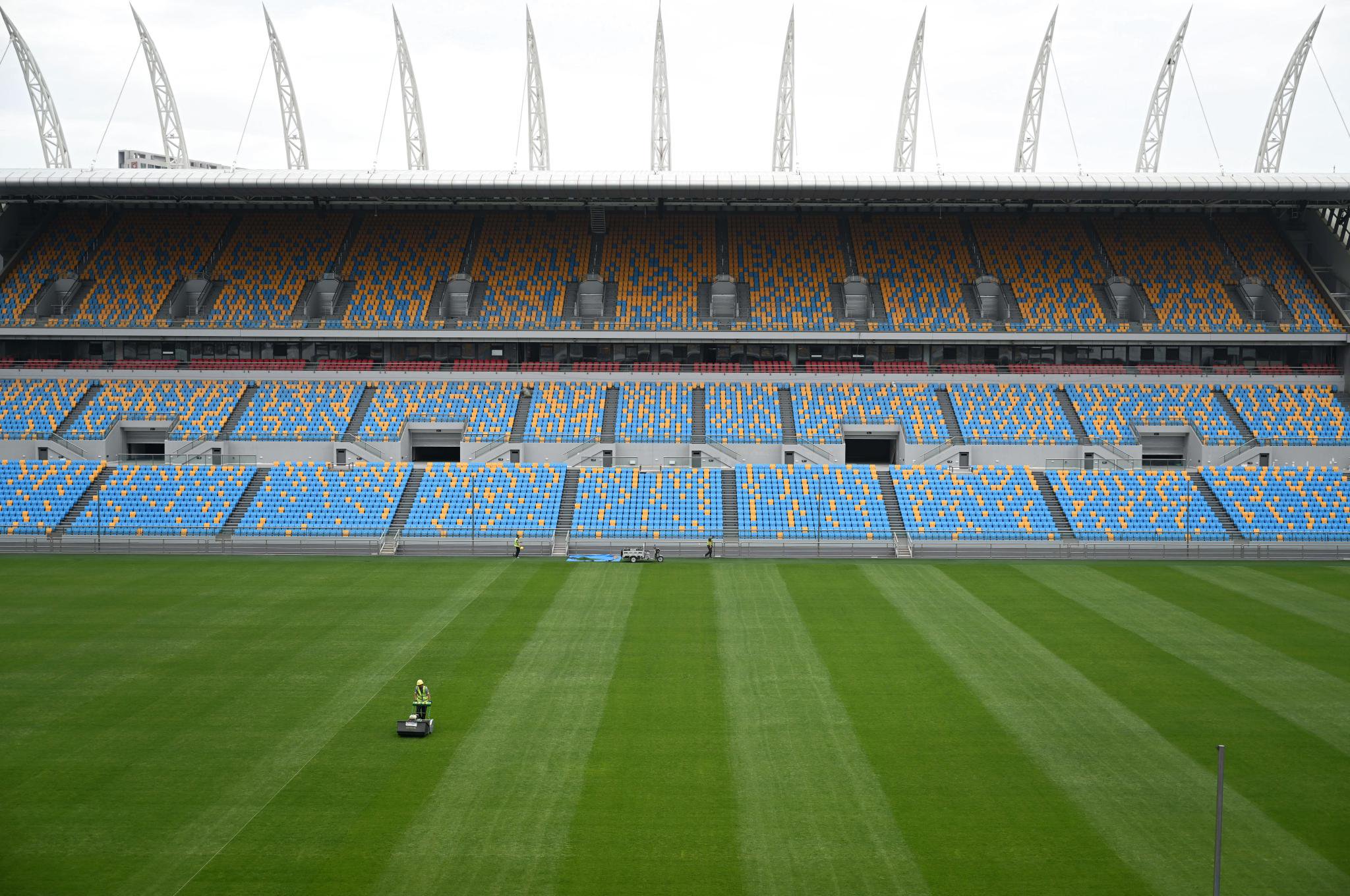 天津泰达足球场即将全新亮相__财经头条