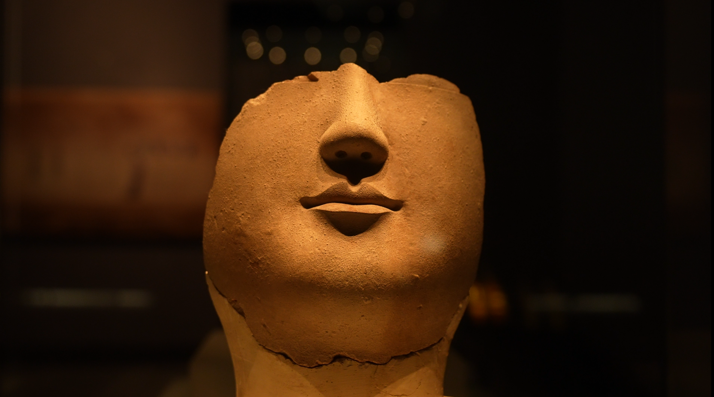 北魏洛阳永宁寺泥塑佛面像