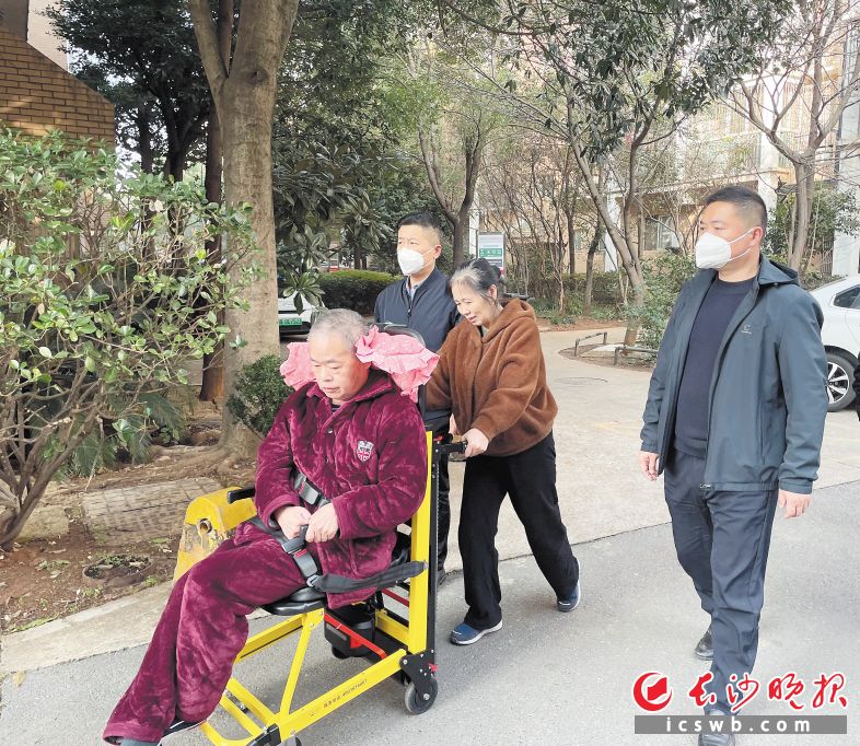 花楼梯间一片天