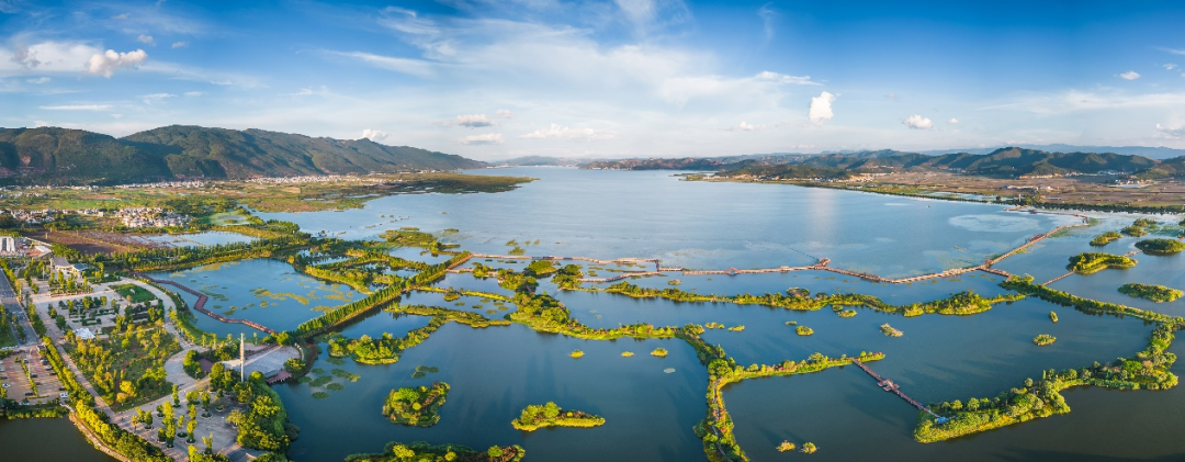 石屏异龙湖&nbsp;全景图 孔祥敏 摄