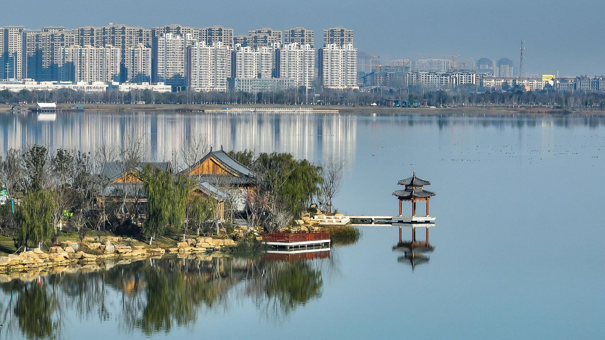 安徽省滁州市明湖湿地生态公园(图片由滁州市委宣传部提供)
