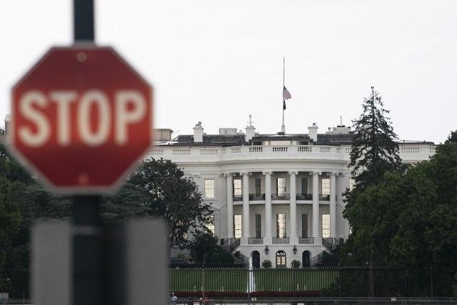 这是2022年8月4日在美国华盛顿拍摄的白宫。新华社记者刘杰摄