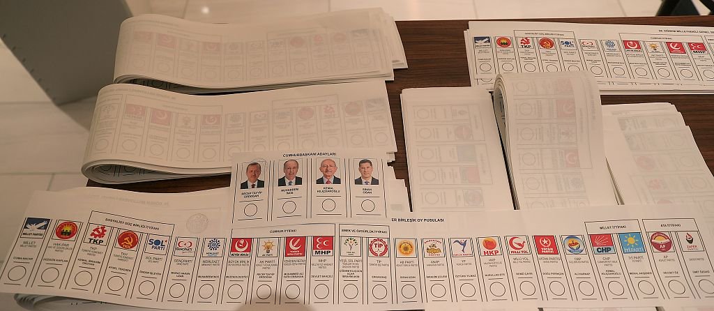 当地时间2023年4月29日，美国纽约，居住在国外的土耳其公民参与总统选举投票。