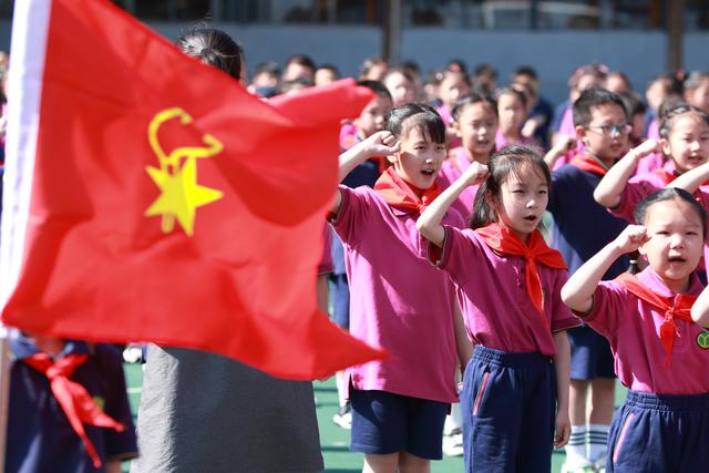 截至2022年底全国共有少先队员11467.1万名|少工委_新浪财经_新浪网