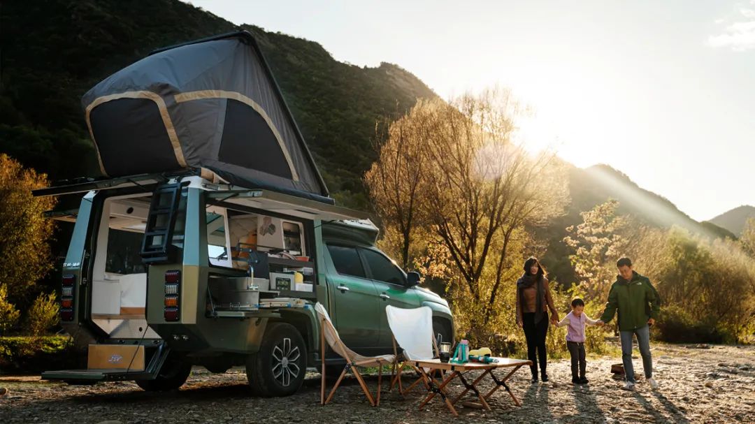 江铃汽车官方网站)域虎亲子版可谓一辆迷你版的房车,整体设计和布局