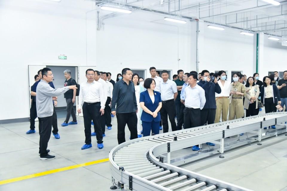 省“中药突破”经验交流会参会人员到鲁南制药新时代药业现场观摩__财经头条