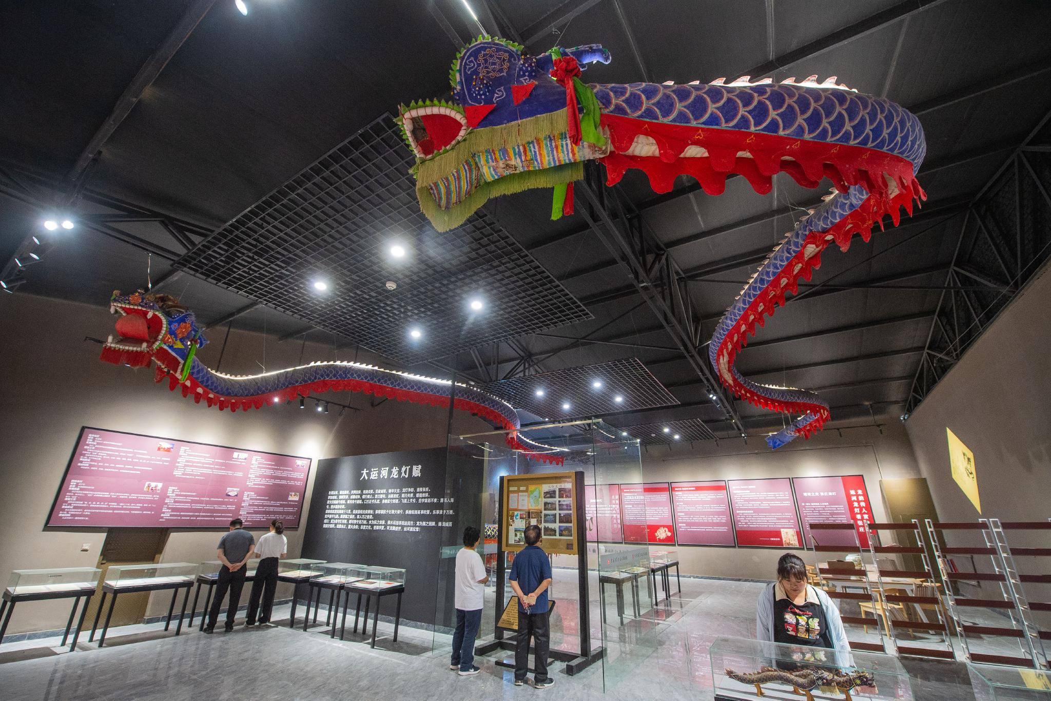 张庄小胡同50元一次的背后,城市记忆与市井经济的共生密码