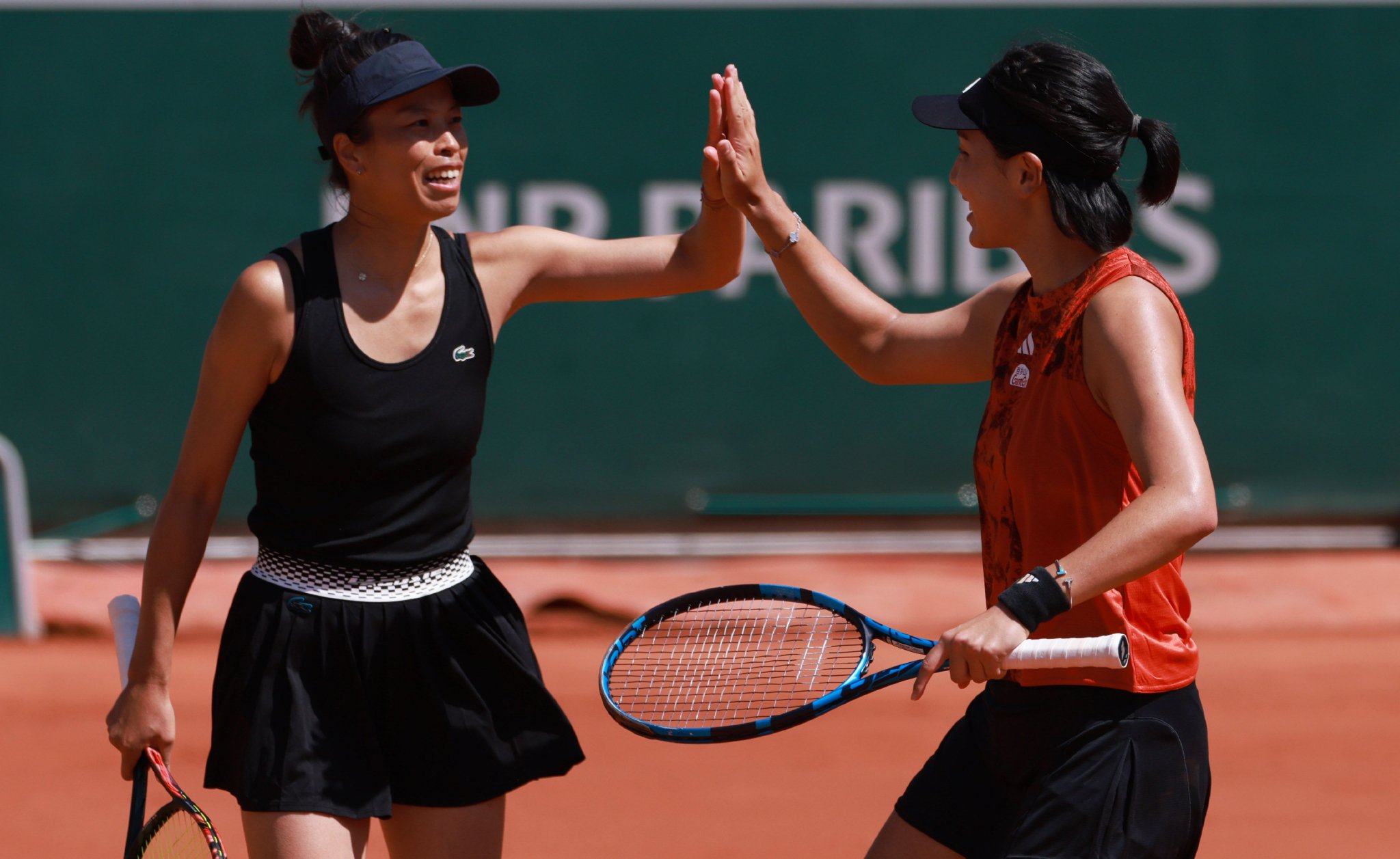 网球——法网:王欣瑜/谢淑薇晋级女双第三轮__财经头条