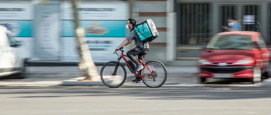 我,香港送外卖,一天1000元|香港|外卖_新浪新闻