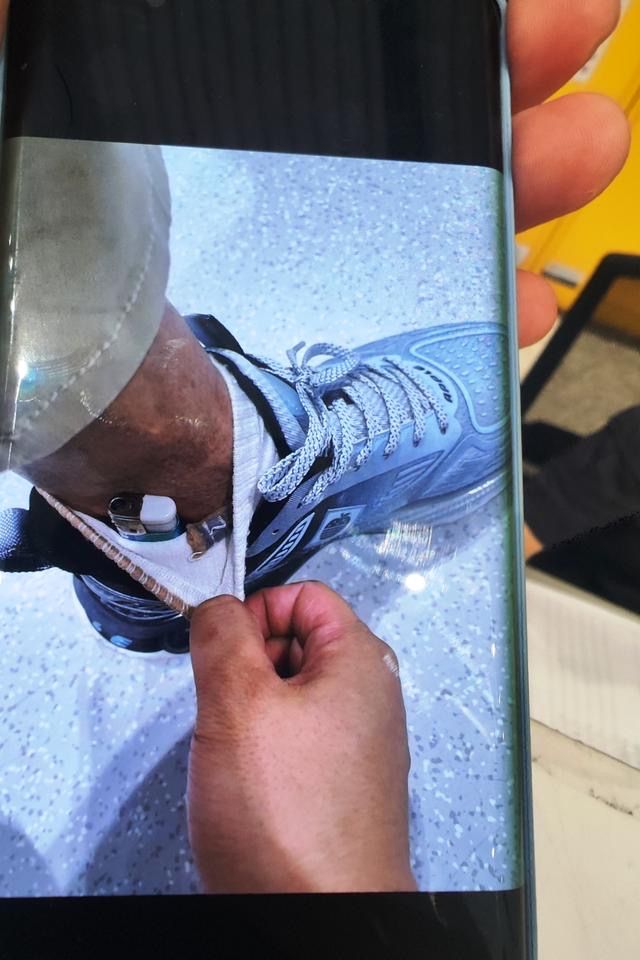 袜子杯子里藏打火机企图蒙混过关上飞机多名旅客被行政处罚