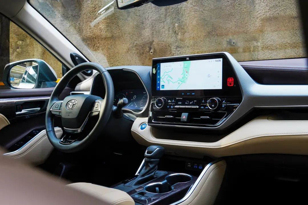 针锋对麦芒，锐界L对比汉兰达