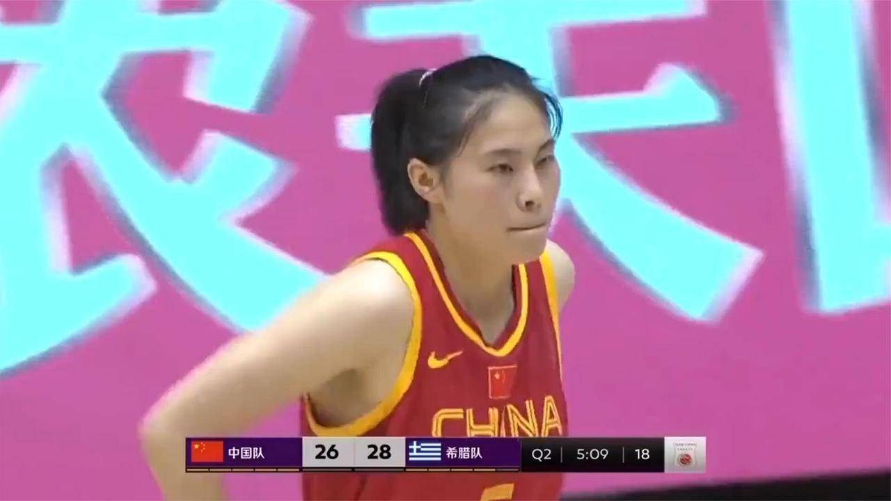 中国女篮持续被动!王思雨登场立刻见效,送神级助攻传球水平太高|中国女篮|王思雨_新浪新闻