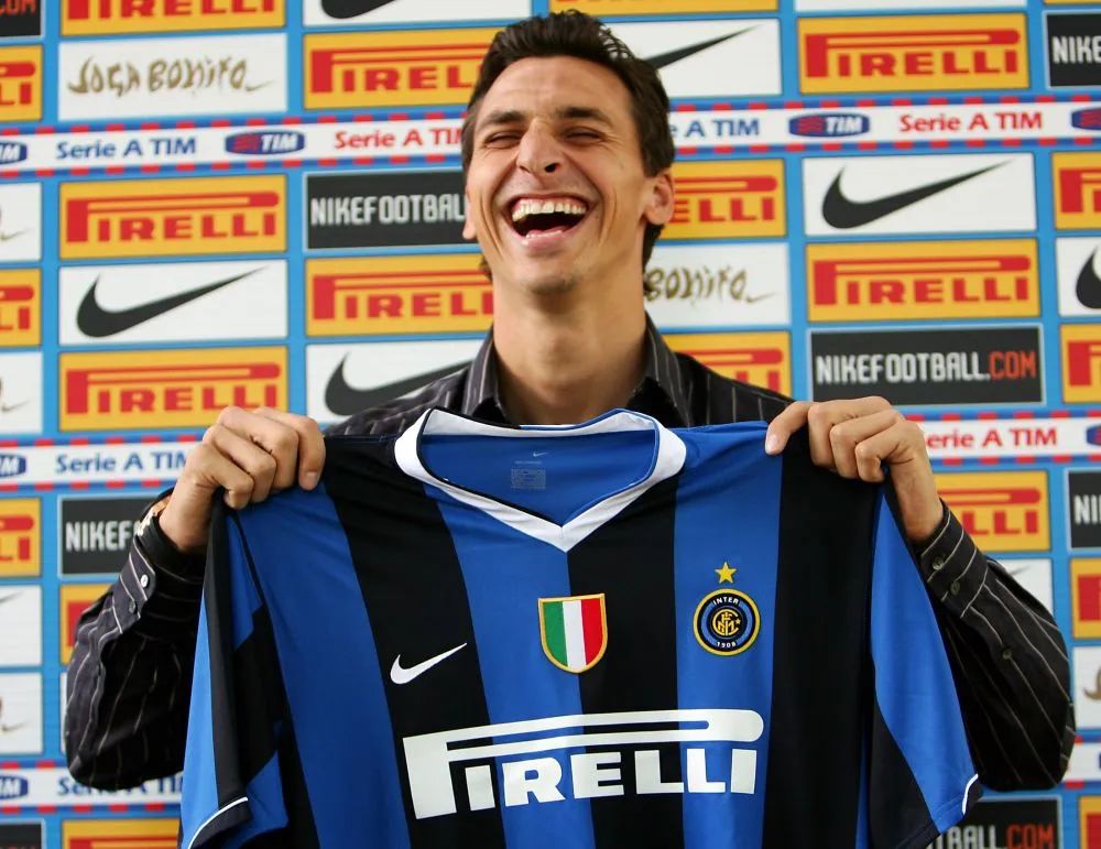 当日,他从尤文图斯队转会到国际米兰队.新华社/路透