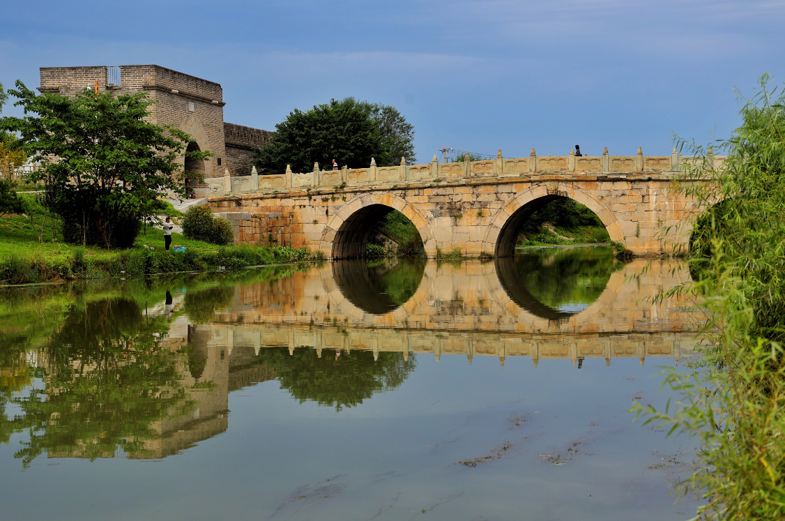 修缮后的张家湾古桥.白继开 摄