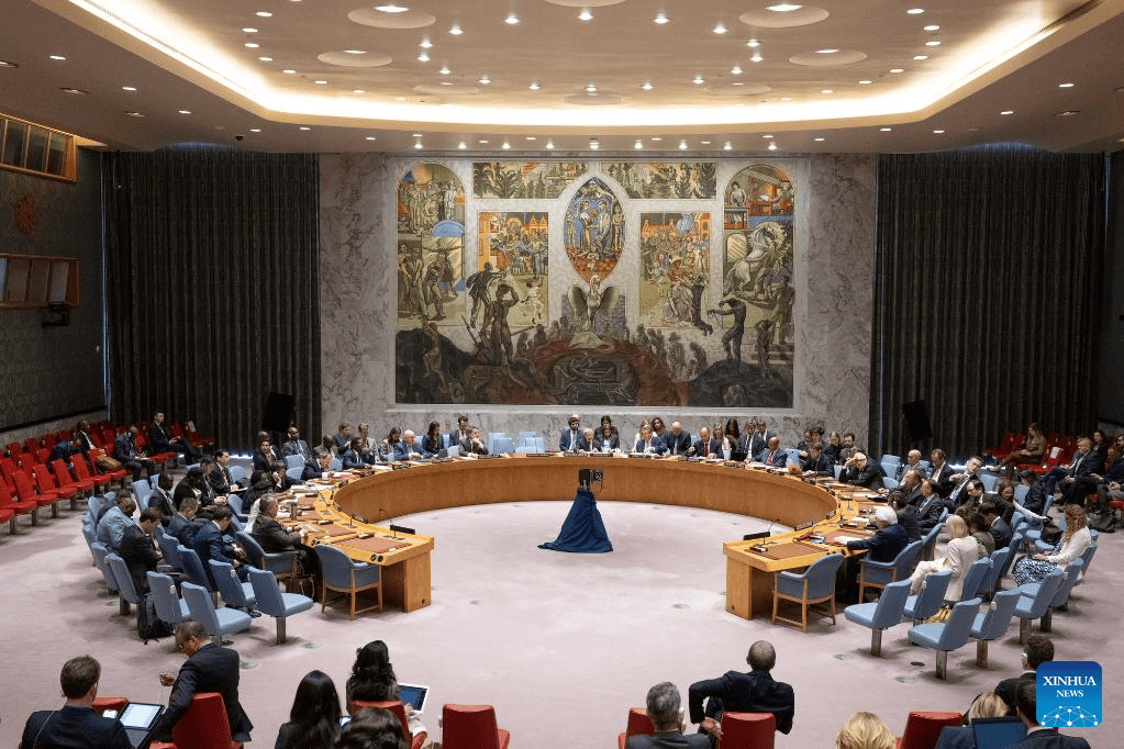 当地时间6月6日，联合国安理会就卡霍夫卡水电站大坝遭破坏举行紧急会议。图自新华社