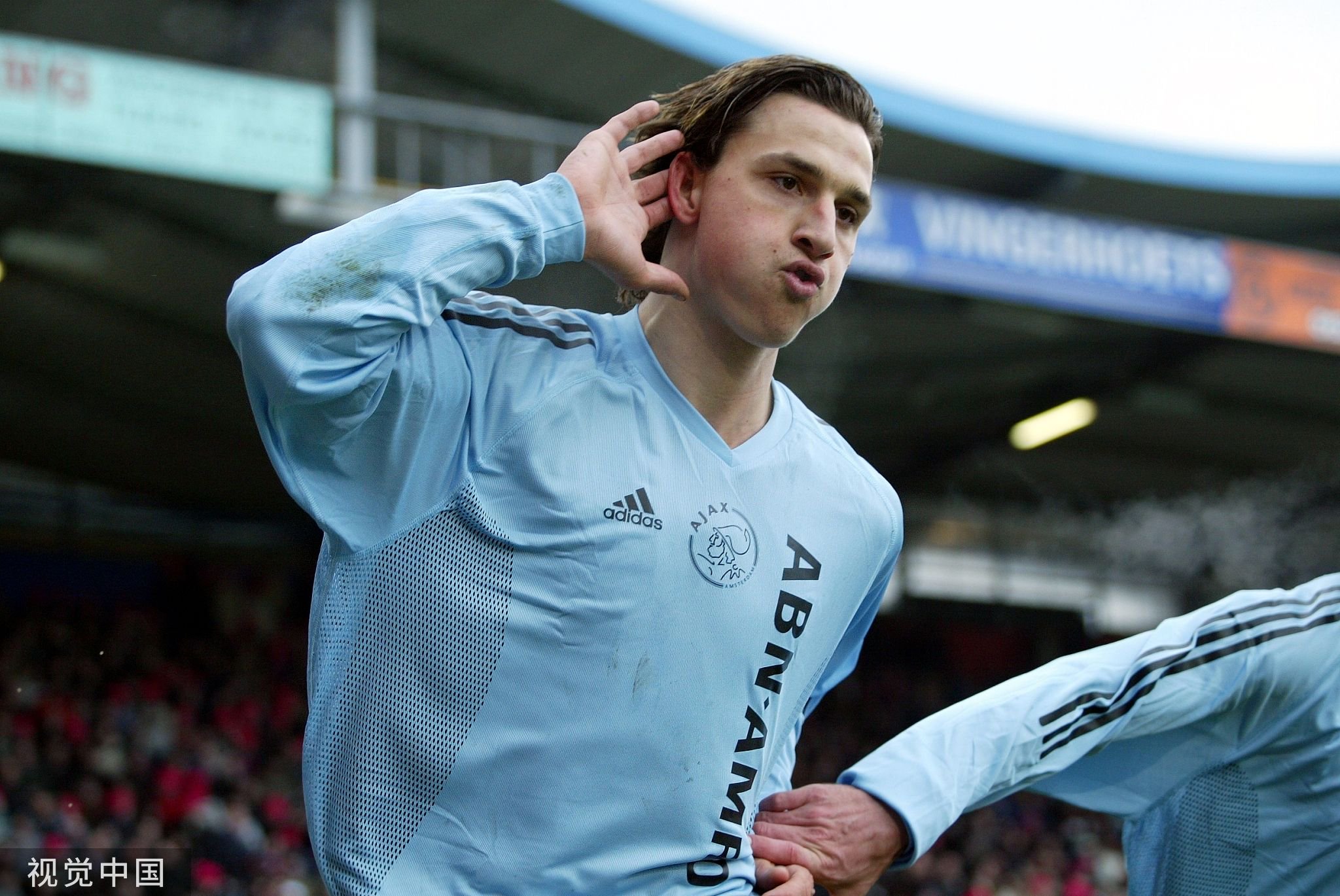 年少轻狂的伊布.