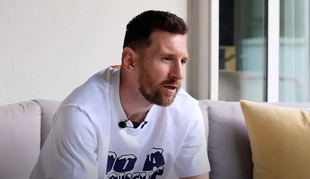 西班牙《世界体育报》6月7日关于梅西接受采访报道所配视频中的画面