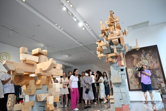 2023年四川美术学院"开放的六月"毕业生作品展现场