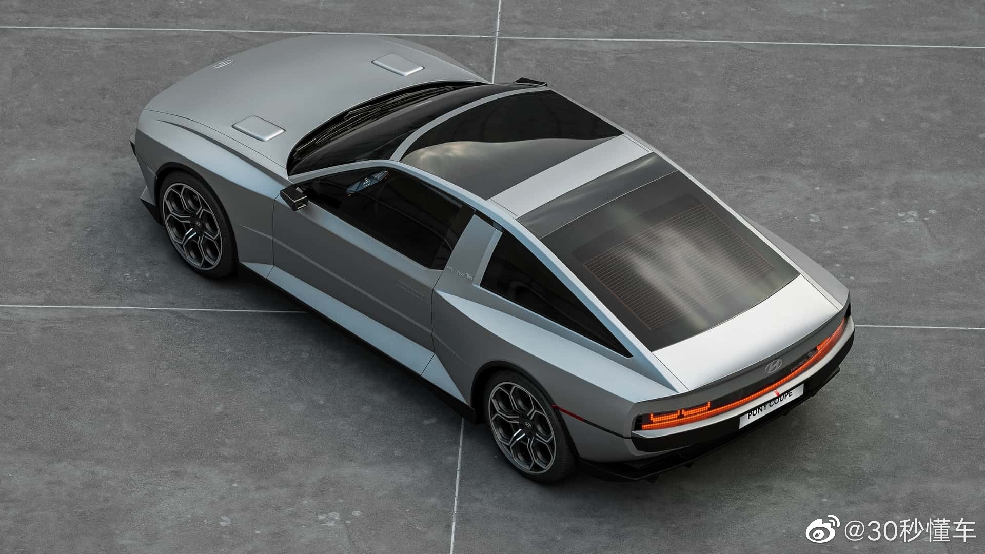 40年前现代汽车在都灵车展上展出了一台名为pony