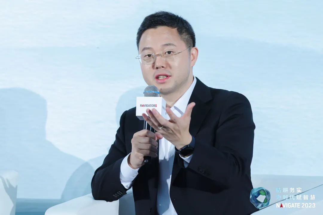 百度集团执行副总裁,百度智能云事业群总裁沈抖