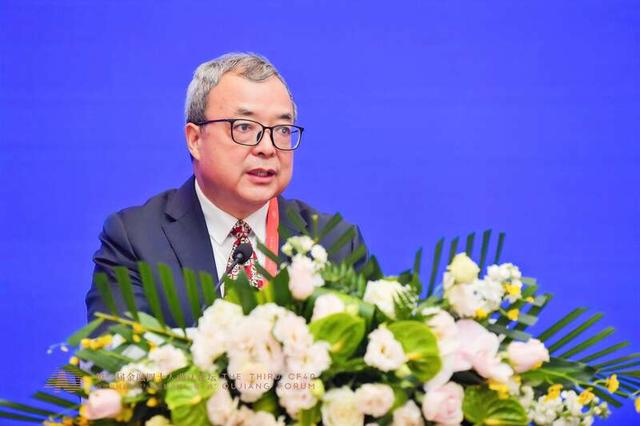 陈文辉在第三届金融四十人曲江论坛上演讲。 主办方供图