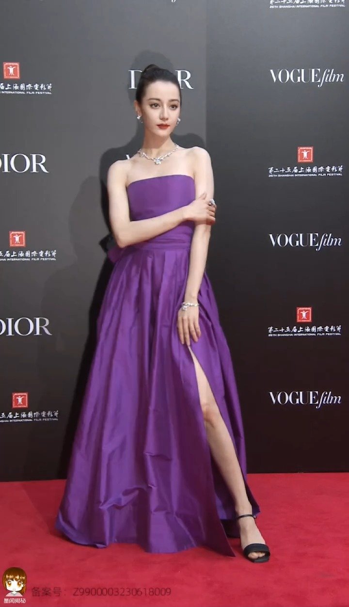 迪丽热巴dior红毯cut 无论何时,都可以自信的表达自己!__财经头条