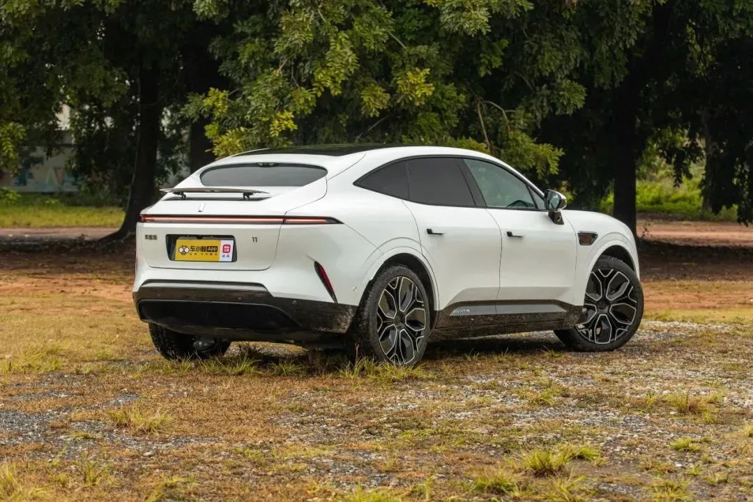 都是卷王，颜值逆天，实用科技一样不落