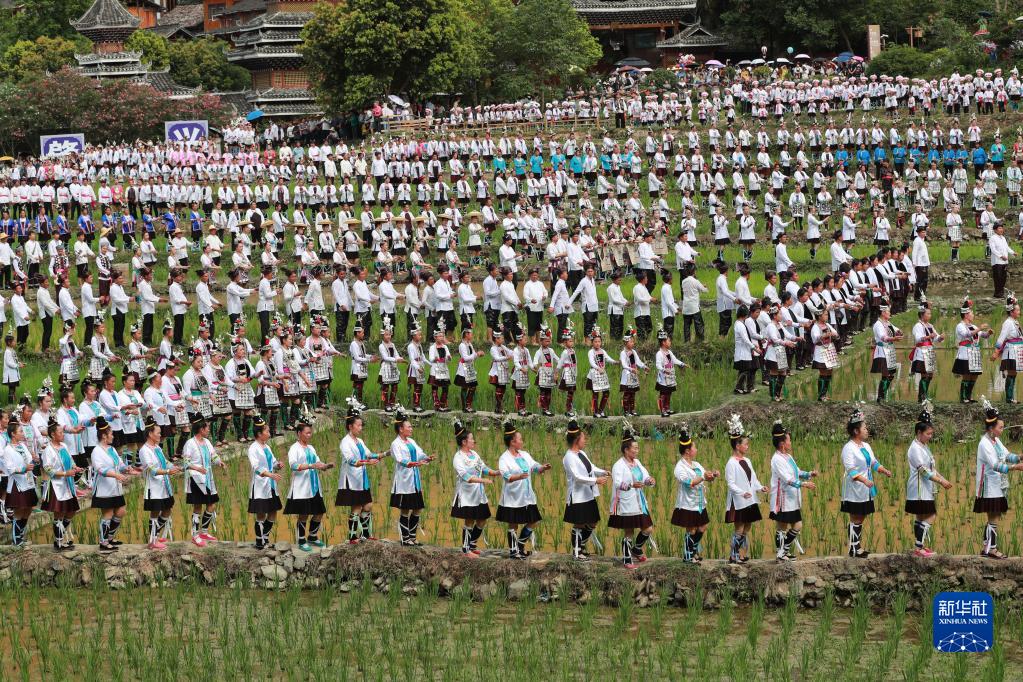 贵州黎平:万人唱响侗族大歌|贵州省_新浪财经_新浪网
