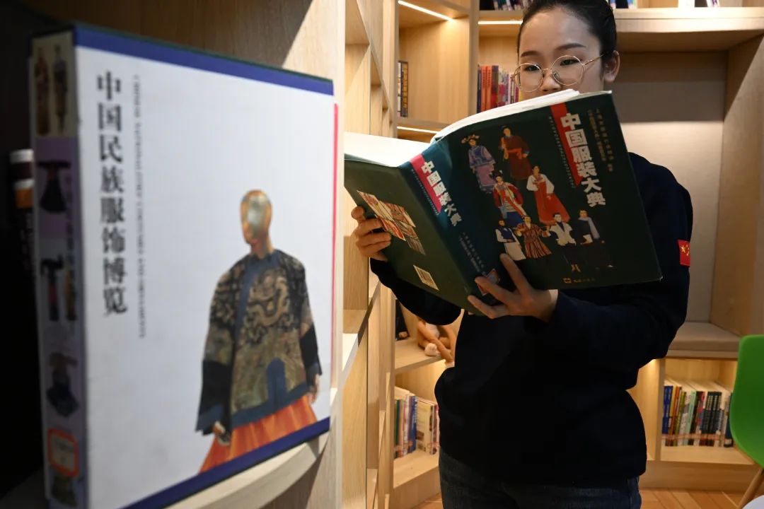 第三届北京大工匠|胡萍:一针一线成就"中国之美"