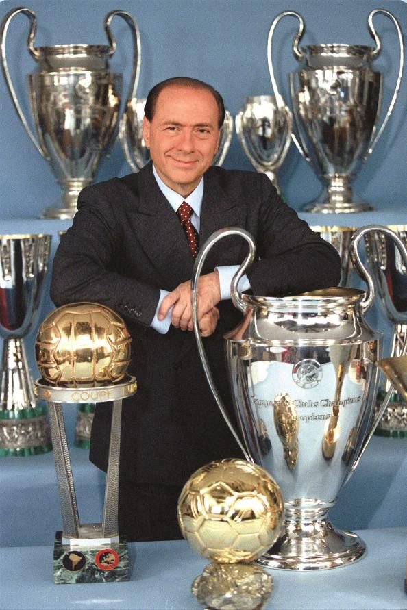 贝卢斯科尼曾为ac米兰创造辉煌时代 图gj